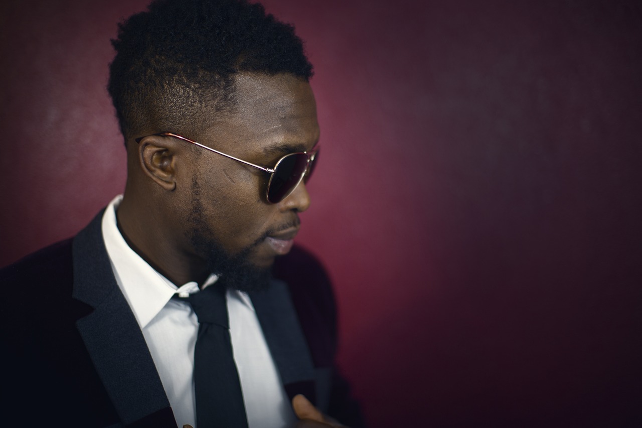 Las franquicias en España han crecido de manera exponencial en los últimos años, convirtiéndose en una opción atractiva tanto para emprendedores como para inversionistas. Gracias a la estabilidad del modelo de negocio y el respaldo de una marca ya posicionada, este formato permite minimizar los riesgos asociados a la creación de una empresa desde cero. Con una economía en constante evolución, las franquicias continúan adaptándose a las nuevas tendencias del mercado y generando oportunidades de negocio en diversos sectores.